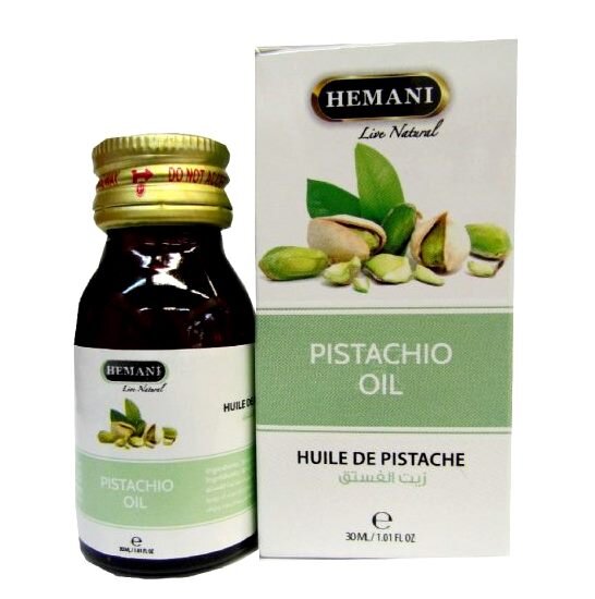 Масло фисташек Hemani pistachio Oil 30 мл Масло фисташек холодного отжима Hemani pistachio Oil.

При использовании в косметических целях продукт обладает следующим действием на кожу:

-помогает убрать шелушение, следы обветривания;

— заживляет трещины на губах и ускоряет процесс устранения герпеса;

— тонизирует и омолаживает лицо;

— увлажняет и питает в зимнее время;

— нормализует цвет лица, способно очищать от темных кругов и покраснений;

— снимает раздражение и воспалительные процессы;

— осветляет пигментные пятна;

— помогает избавиться от неровностей, следов ожога и даже восстанавливает рубцы;

— эффективно снимает усталость с кожи;

— придает мягкость при регулярном использовании;

— защищает от внешнего влияния;

— помогает удерживать влагу.

Эффективно масло и для восстановления здоровья волос, ногтей. При регулярном использовании позволяет добиться превосходных результатов. А еще этот продукт быстро впитывается, не оставляя следов.

Объем: 30 мл

Производитель: Hemani (Пакистан)
