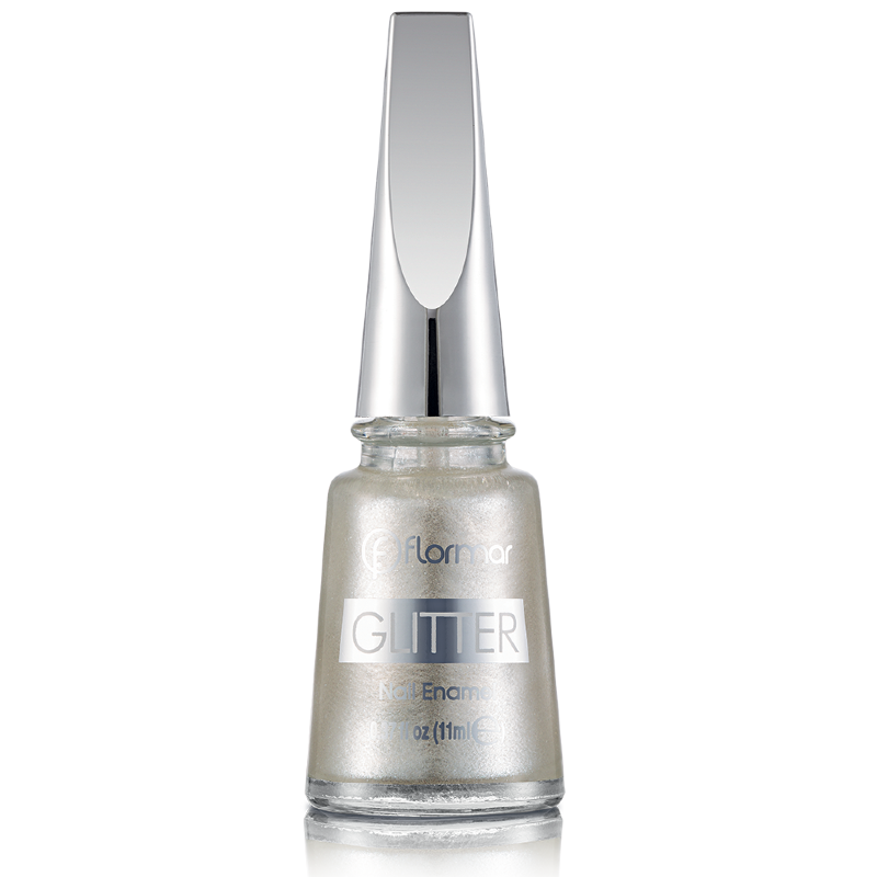 Глитерный лак для ногтей Flormar GL12 2739032 ​Тенденции современного маникюра капризны и переменчивы. Мода диаметрально меняется от естественного и почти незаметного маникюра до ярких и броских красок. Вот и сегодня на пике тренда глиттерные лаки.​
Разнообразие палитры таких лаков огромно – от прозрачного до черного. Блестки могут как гармонировать с цветом основы, так и вступать с ней в контраст. ​