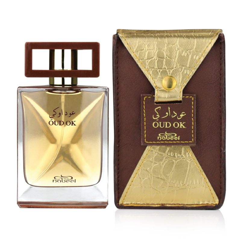 Спрей Oudh Ok 100мл Nabeel ​Аромат для человека, который живет как королевская семья, владеющий каждым моментом, в котором они живут, каждое пространство, в которое они входят, - аромат для того, кто является современной королевской семьей. Аромат включает в себя смелые цитрусовые верхние ноты, настоящие средние ноты оуда и кориандра и глубокие базовые ноты из мускуса и кожи. Аромат хранится в классическом стеклянном флаконе и заключен в красивый арабский кожаный чехол с золотым лоскутом.​
Верхние ноты: цитрус

Средние ноты: Уд, кориандр

Базовые ноты: мускус и кожа 