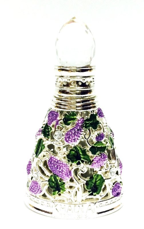 Флакон "Виноград" серебро (12ml) Концентрированные масляные духи, без содержания спирта.
Свежий, фруктово-цветочный, древесный аромат адресован молодой, жизнерадостной и романтичной женщине, оптимистичной и уверенной в себе. Искренняя, открытая и увлеченная она живет полной жизнью, наслаждаясь каждым его мгновением.