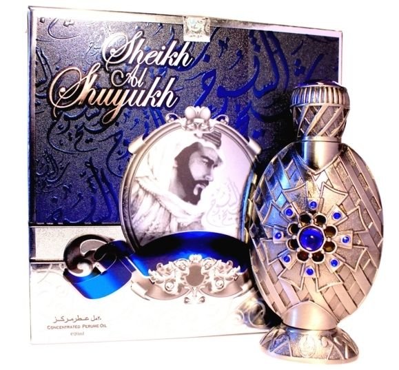 Sheikh Al Shuyukh 20ml Khalis Верхние ноты – цитрус, специи, сандал, белый кедр.
Средние ноты – лаванда, шалфей, розмарин.
Базовые ноты – пачули, ветивер, мускус, агар.

Яркое начало приятно удивит не только шейха: в переплетении цитрусово-древесных нот явственно чувствуется тонизирующий лимон и смолисто-хвойный кедр. При сливочной сладковатой деликатности сандала и вкраплениях специй зачин поистине великолепен! И тем удивительнее в сердцевине встретить свежую прохладу лаванды и розмарина, приправленных сухим душистым шалфеем.

Землисто-дымный оттенок пачули, легкая травяная нотка ветивера, горчащая благость удового масла, собранные воедино при посредстве мускуса, образуют богатую многослойную шлейфовость, благодаря чему Шейх Аль Шуюх не покинет своего владельца весь долгий день.
