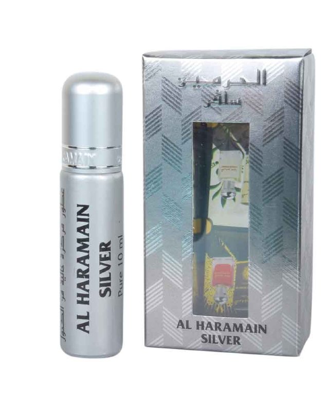 Al Haramain Silver 10ml Верхняя нота:мандарин, апельсин, корица, розовый перец, тимьян
Средняя нота:жасмин, яблоко, цветки апельсина, кардамон, мускатный орех
Базовая нота:амбра, мускус, ваниль, тиковое дерево

Теплый и насыщенно-пряный аромат для торжественных мероприятий гармонично дополняет вечерний наряд. Начальную ноту формируют цитрусовые оттенки мандарина и апельсина, причудливо переплетающиеся с пряностью корицы, розового перца и тимьяна. В сердце аромата раскрываются свежие нюансы жасмина, яблока и цветов апельсина, уравновешенные кардамоном и мускатным орехом. Заключительная нота позволяет проступить амброво-мускусным тонам, смягченным ванилью и терпкостью тикового дерева. Глубокий, меняющийся на протяжении дня аромат создает настроение и наполняет энергией.