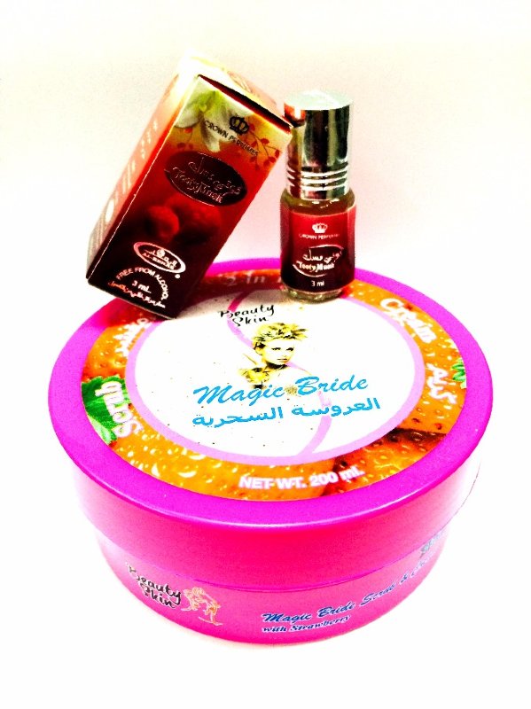 Набор скраб+крем клубничный и духи малинка 
